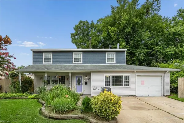 819 Holly Hedge Avenue, Virginia Beach, VA 23452