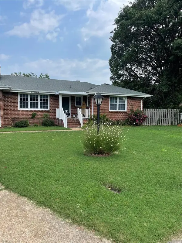 801 Raymond Court, Virginia Beach, VA 23464