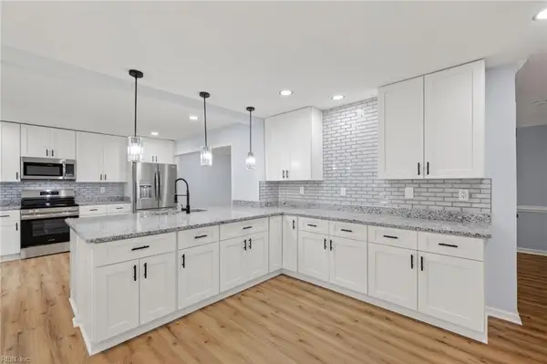 1032 Copper Stone Cir Circle, Chesapeake, VA 23320