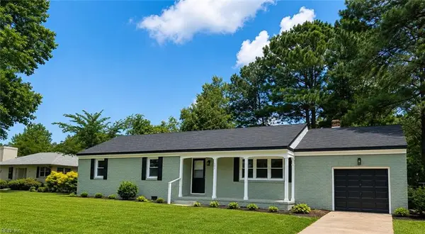 704 Lord Nelson Drive, Virginia Beach, VA 23464