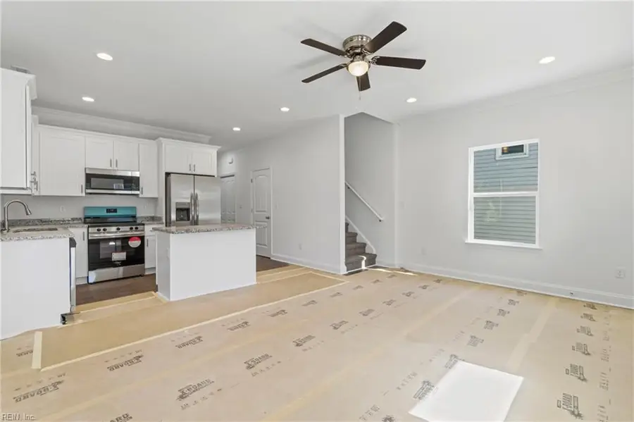 910 Lindenwood Avenue, Norfolk, VA 23504 - #3