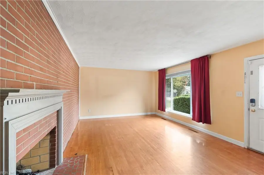 4 Bramston Drive, Hampton, VA 23666 - #3