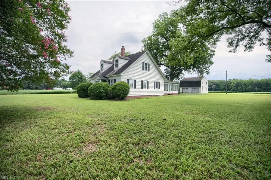 8138 Glass Road, Hayes, VA 23072 - #2