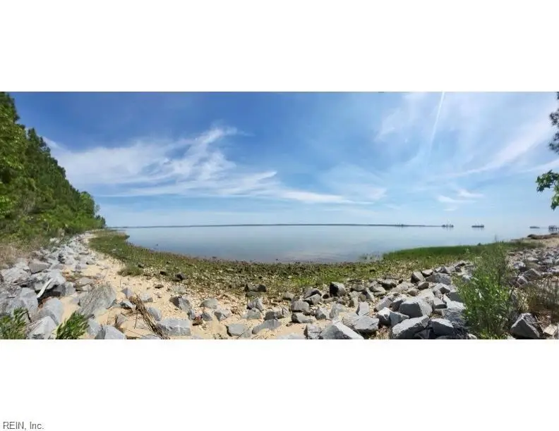 283 Lawnes Neck Drive, Smithfield, VA 23430 - #2