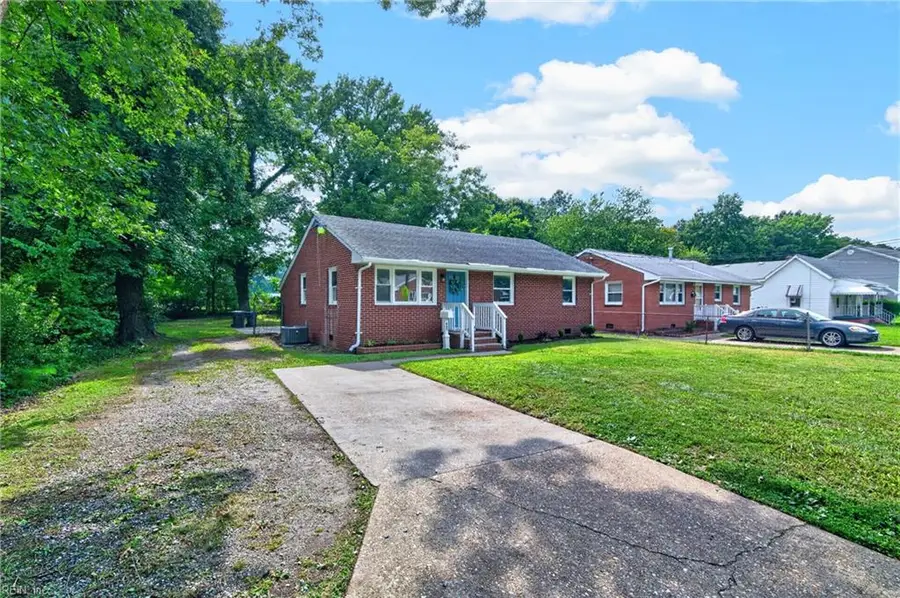 647 Bell Street, Hampton, VA 23661 - #2