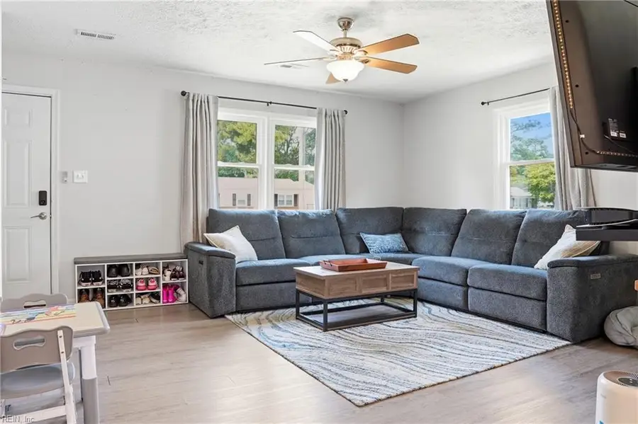 124 Alaric Drive, Hampton, VA 23664 - #3