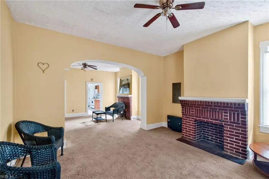 1038 Crawford Parkway, Portsmouth, VA 23704 - #2