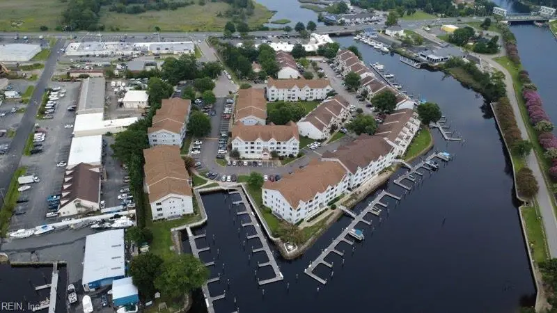4 Harbor Watch Drive #520, Chesapeake, VA 23320 - #2