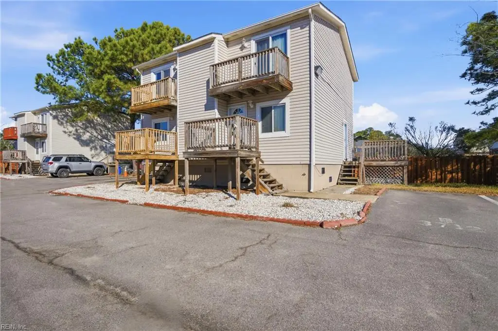3712 Pretty Lake Avenue #4B, Norfolk, VA 23518 - #1