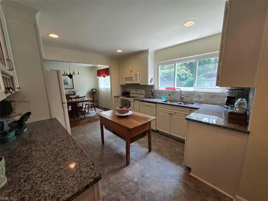 565 Lynn Shores Drive, Virginia Beach, VA 23452 - #3
