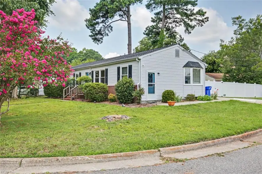174 Mark Twain Drive, Newport News, VA 23602 - #2