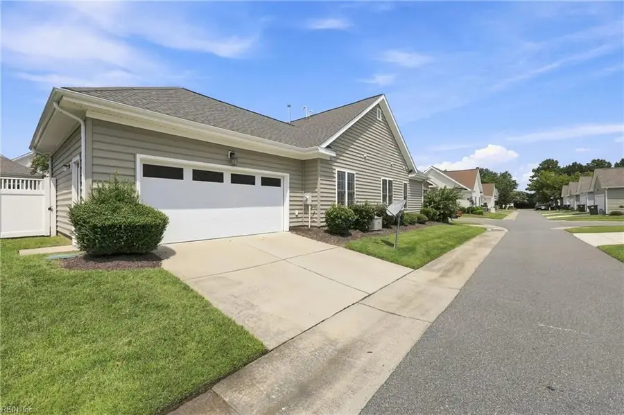114 St James Avenue, Smithfield, VA 23430 - #3