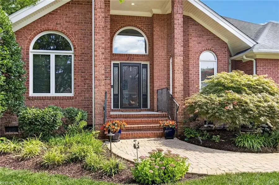 825 Waterfall Way, Chesapeake, VA 23322 - #3