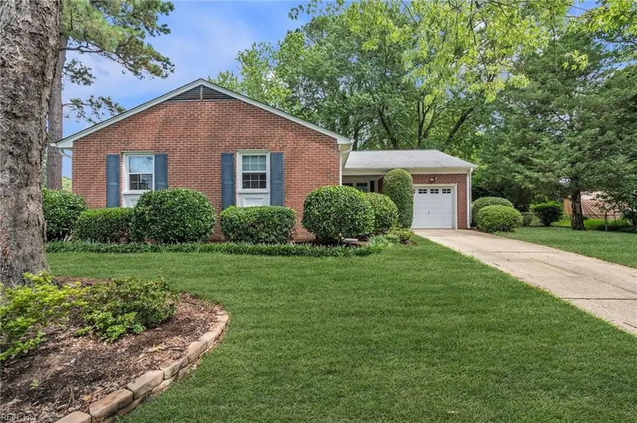 4 Karen Drive, Newport News, VA 23608 - #3
