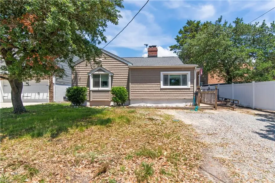 856 Little Bay Avenue, Norfolk, VA 23503 - #2