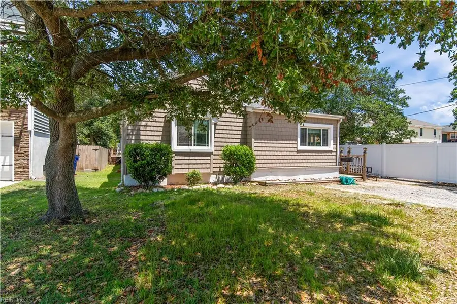 856 Little Bay Avenue, Norfolk, VA 23503 - #3