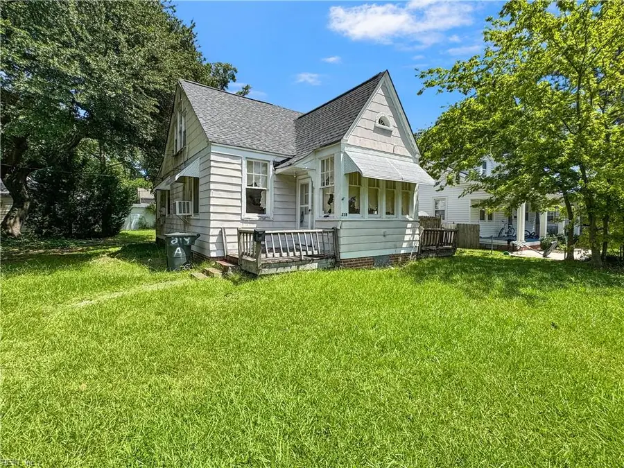 218 Tappan Avenue, Hampton, VA 23664 - #2