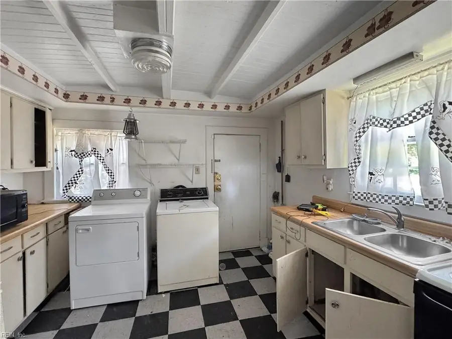 218 Tappan Avenue, Hampton, VA 23664 - #3