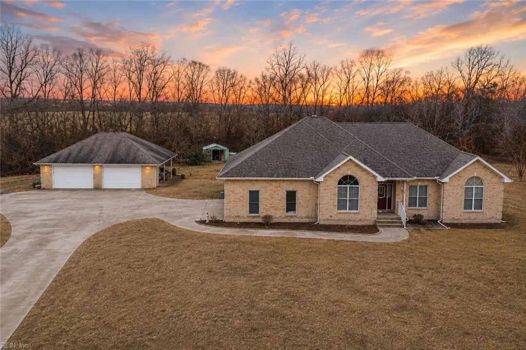 124 Holloway Drive, Smithfield, VA 23430 - #1