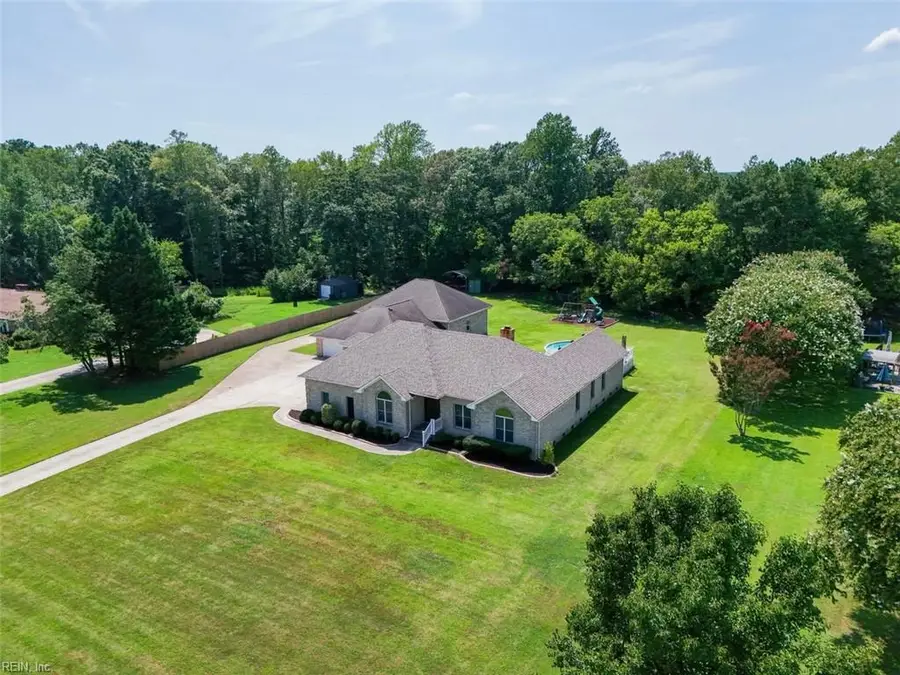124 Holloway Drive, Smithfield, VA 23430 - #3