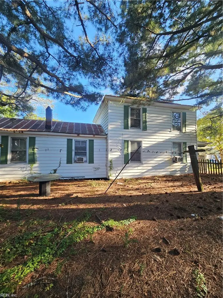 210 N 4th St, Suffolk, VA 23434 - #3