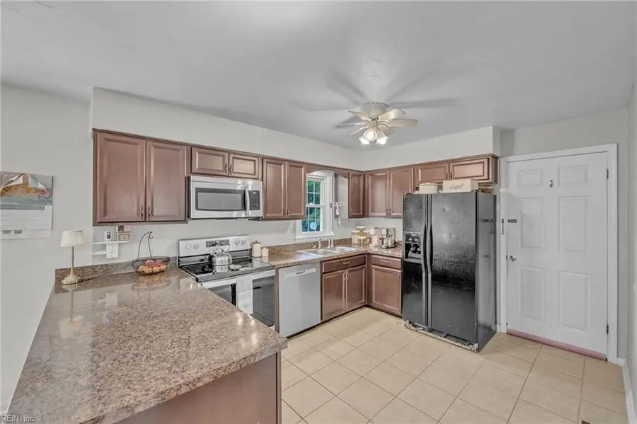 24 Sandra Drive, Newport News, VA 23608 - #2