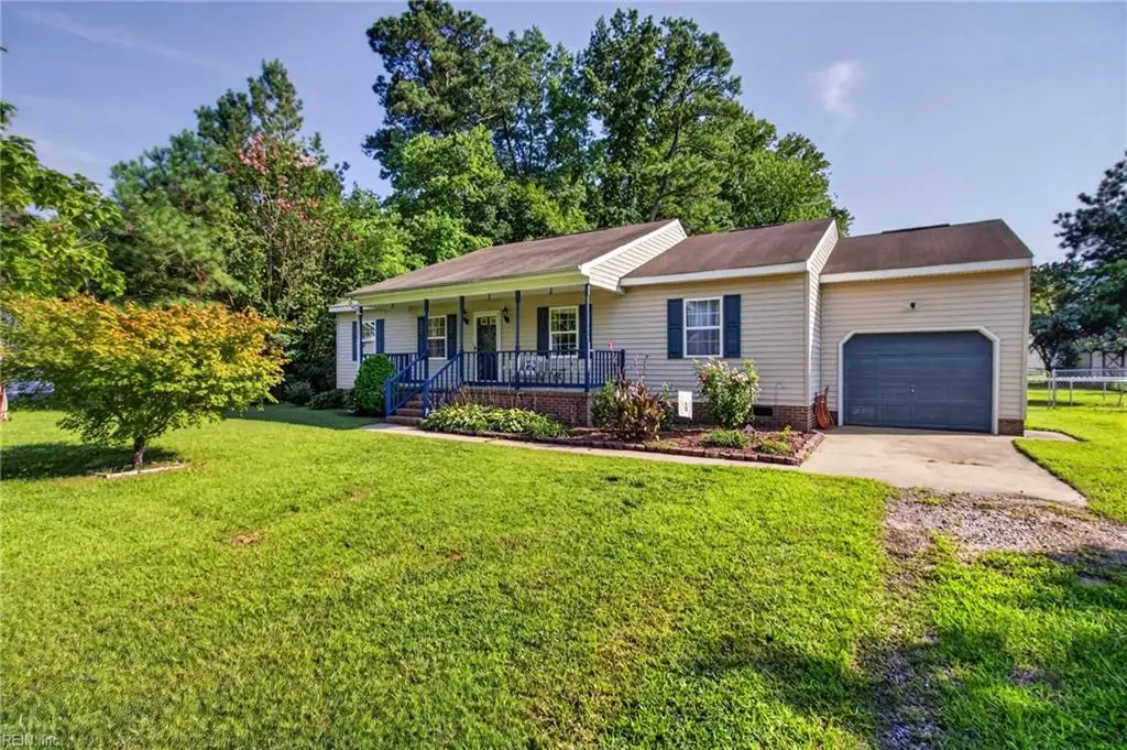 102 Butlers Pointe Ln, Smithfield, VA 23430 - #1