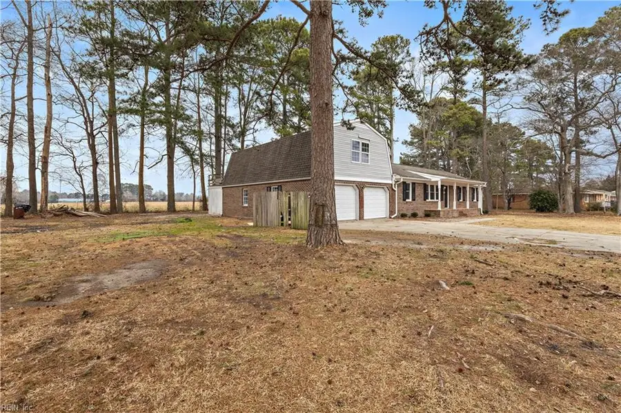 3025 Woodlawn Drive, Suffolk, VA 23434 - #2