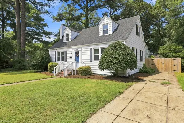 1044 S Lexan Crescent, Norfolk, VA 23508