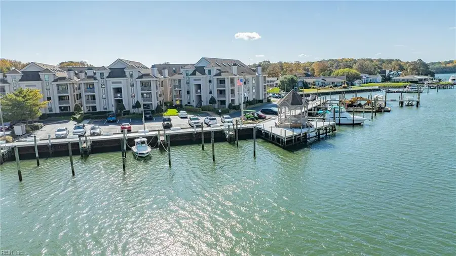 405 Harbour Point Point #305, Virginia Beach, VA 23451 - #3