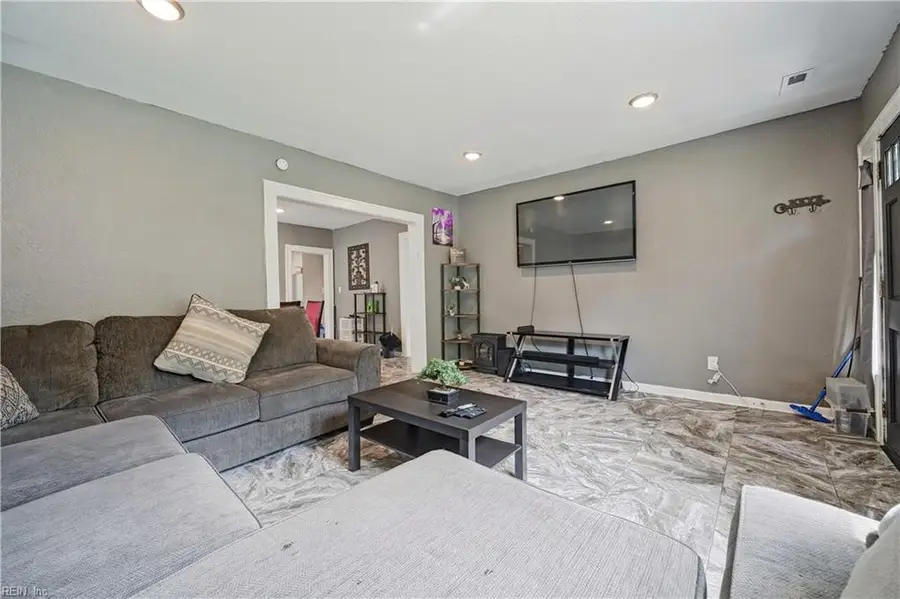 203 Blair Avenue, Newport News, VA 23607 - #3