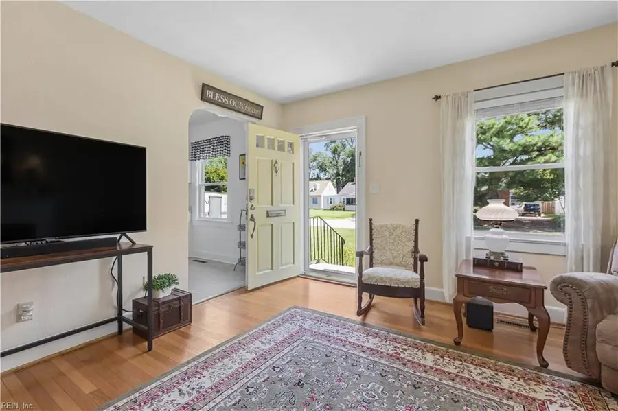 125 Wythe Crescent Drive, Hampton, VA 23661 - #2
