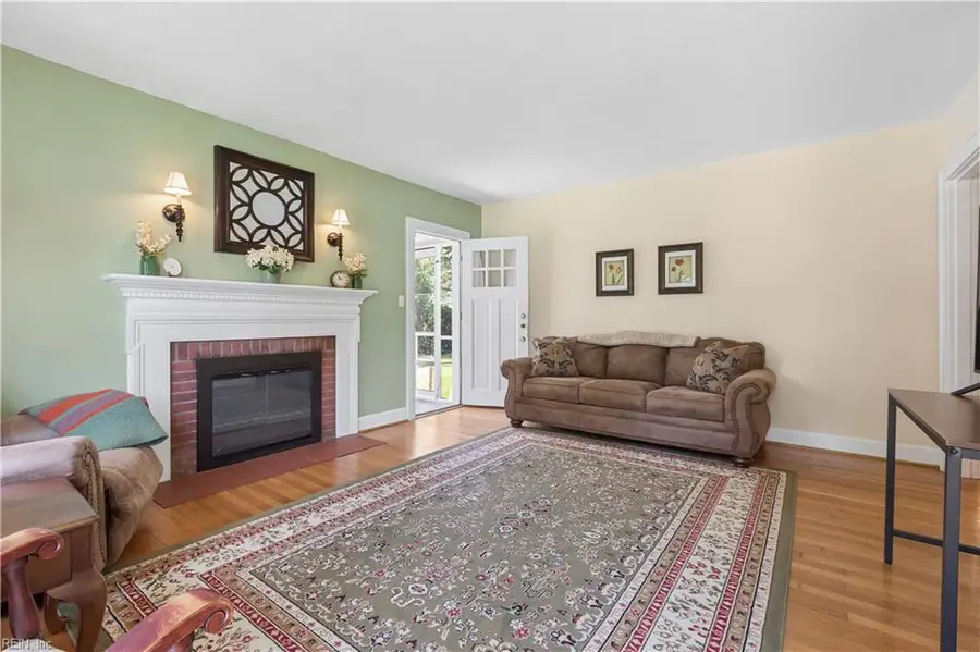 125 Wythe Crescent Drive, Hampton, VA 23661 - #3
