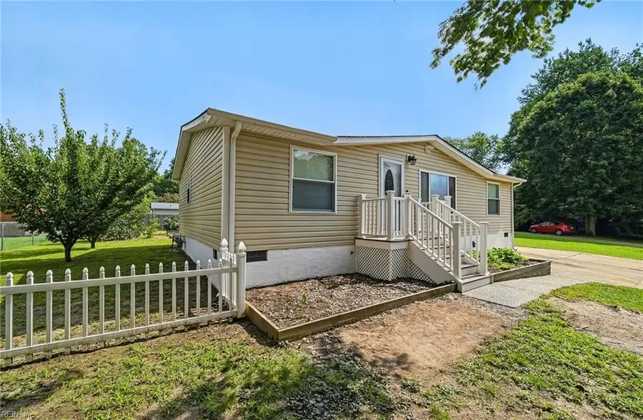 103 Tall Pine Circle, Yorktown, VA 23693 - #2