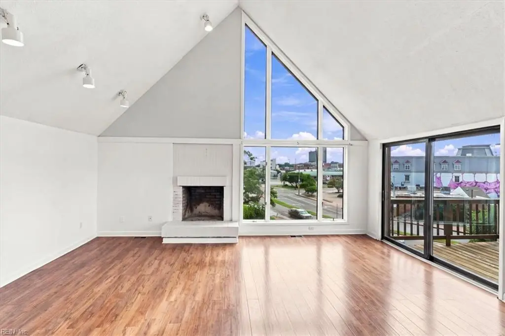 696 Mowbray Arch #650, Norfolk, VA 23507 - #1