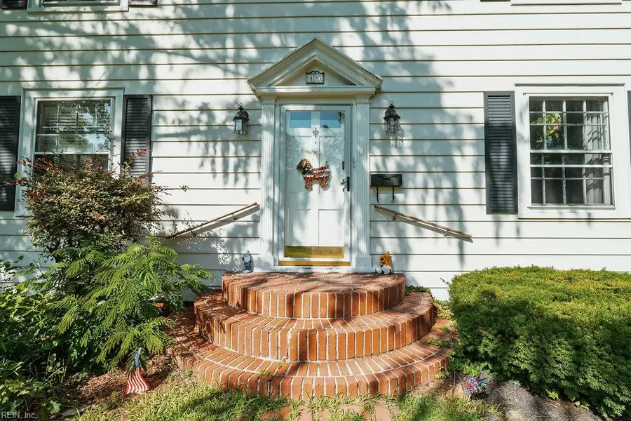 40 Pear Avenue, Hampton, VA 23661 - #2