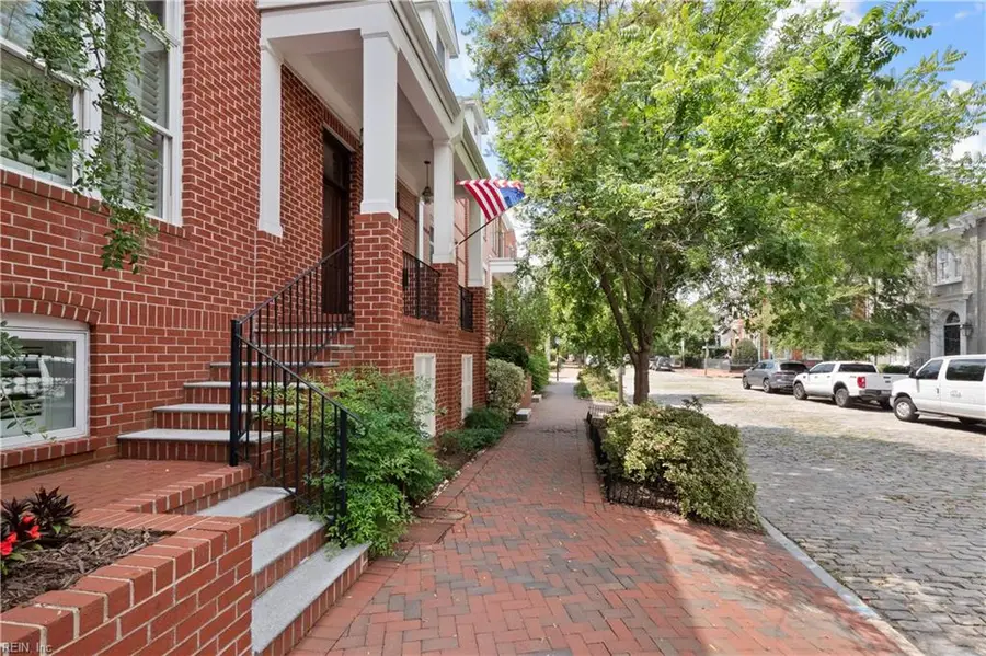 255 W Freemason Street, Norfolk, VA 23510 - #2