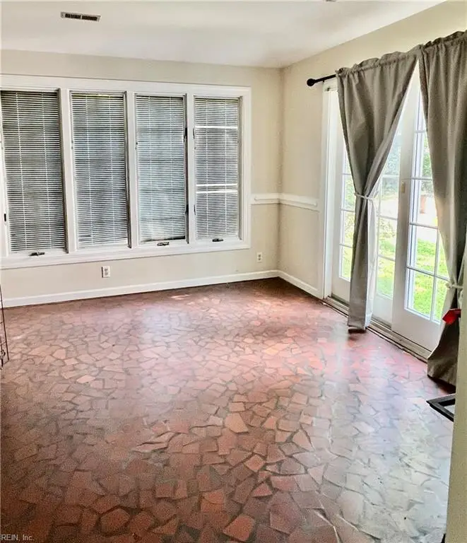 1209 Clay Street, Franklin, VA 23851 - #3