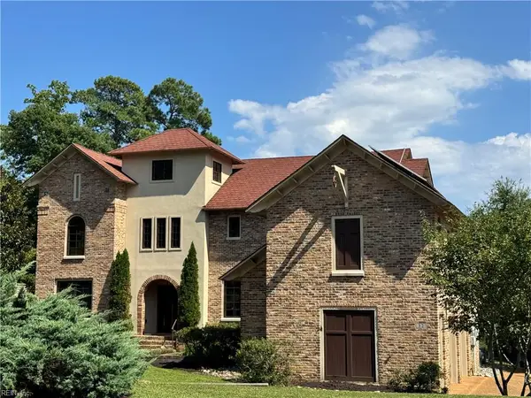 52 Queens Court, Newport News, VA 23606