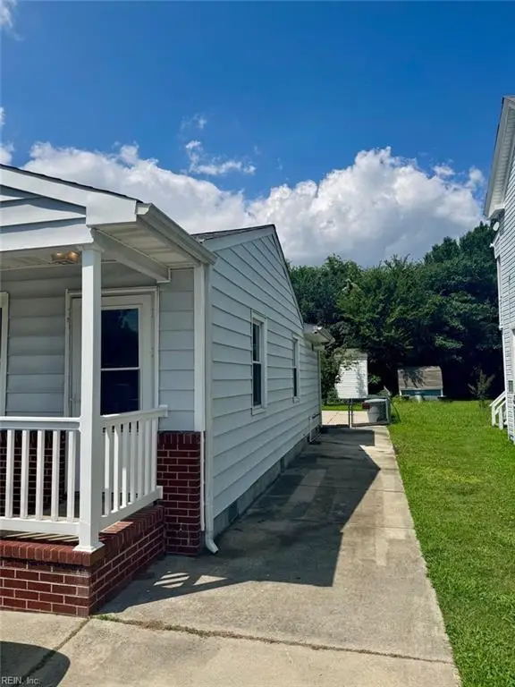 3717 Victoria Boulevard, Hampton, VA 23669 - #2