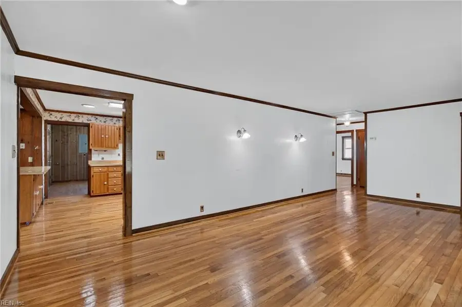 1477 London Bridge Rd, Virginia Beach, VA 23453 - #3