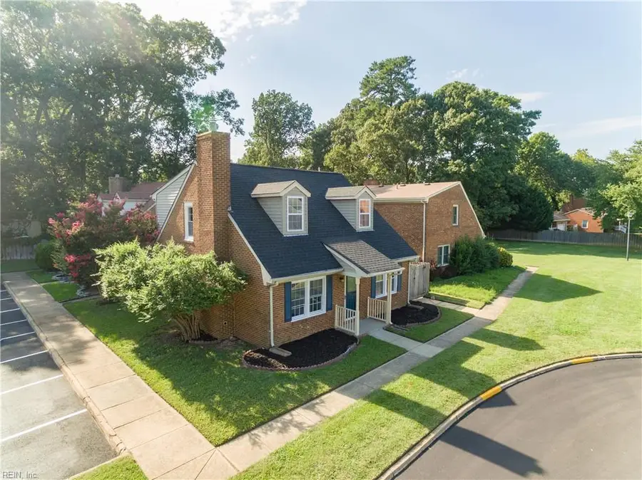 219 Loch Circle #Cir, Hampton, VA 23669 - #3