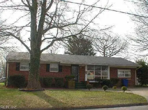 710 Hemlock Rd Road, Newport News, VA 23601
