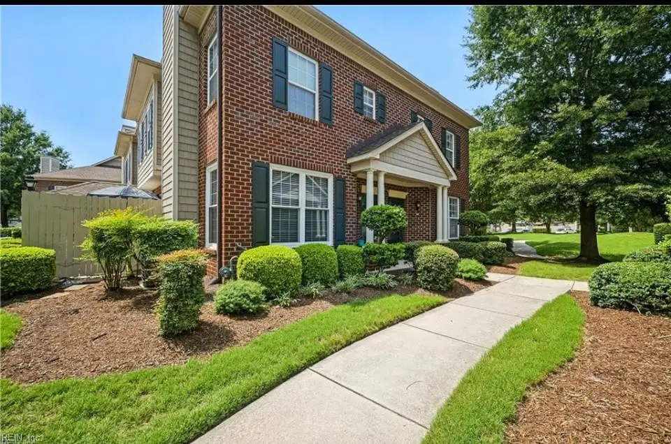 1033 Farrcroft Way, Virginia Beach, VA 23455 - #1