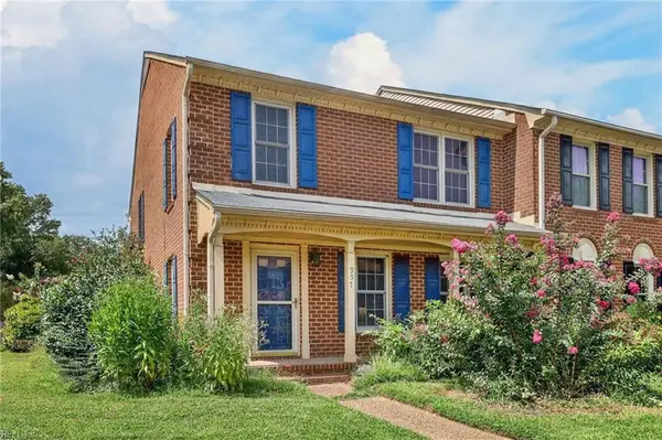 957 Colonial Meadows Way, Virginia Beach, VA 23454