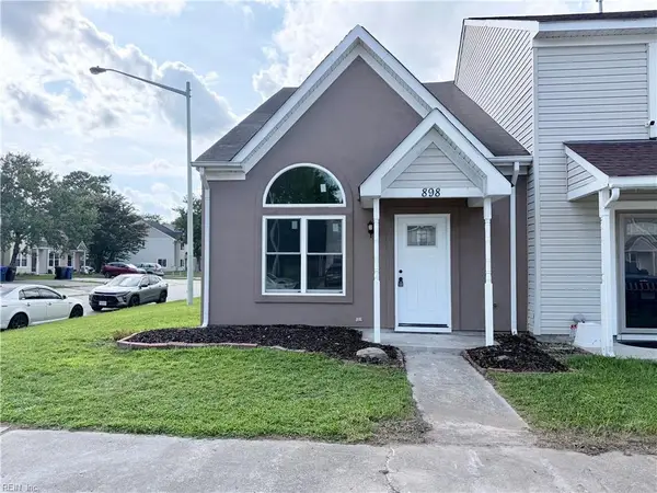 898 Old Clubhouse Road, Virginia Beach, VA 23453