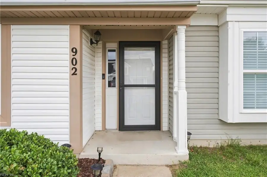 902 Pocahontas Court, Smithfield, VA 23430 - #3