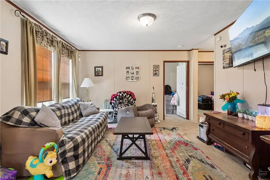 6331 Hickory Fork Rd, Gloucester, VA 23061 - #3