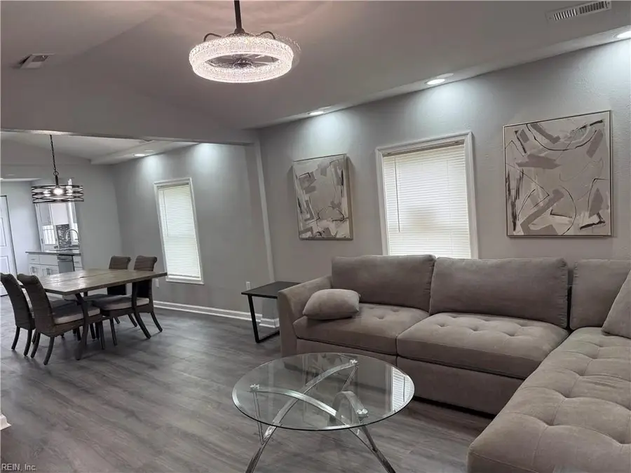 314 N 4th Street, Suffolk, VA 23434 - #2