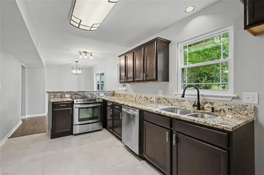 128 Edsyl Street, Newport News, VA 23602 - #3